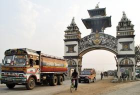 वीरगञ्जको भन्सारको राजस्व पेट्रोलियम पदार्थ र सवारी आयातमा निर्भर